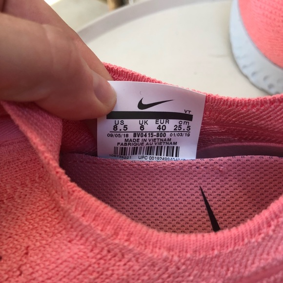 COPY - Nike Epic Phantom React Flyknit 'Bright Melon’ - Picture 7 of 12